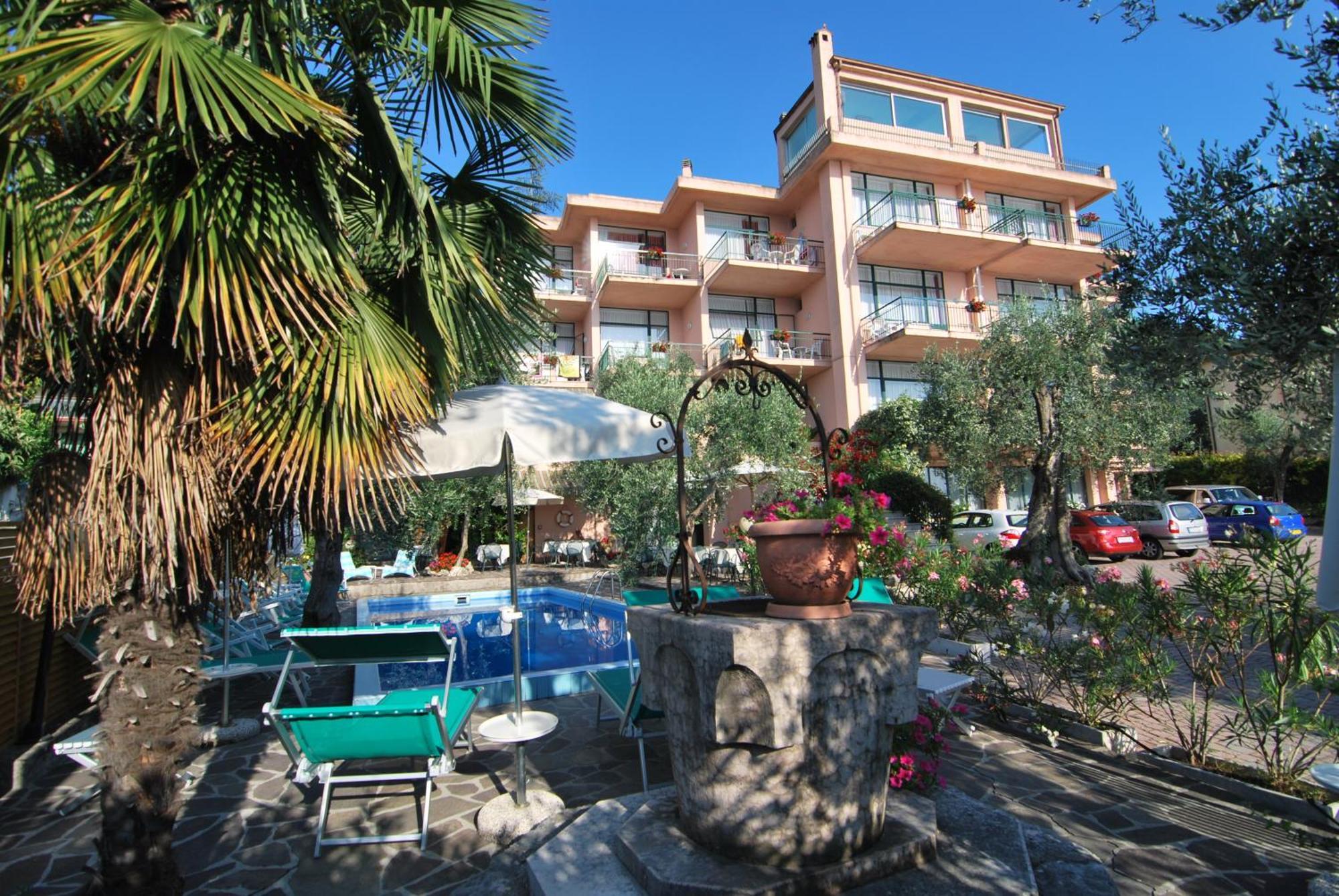 Residence Wieland Torri Del Benaco Exterior photo
